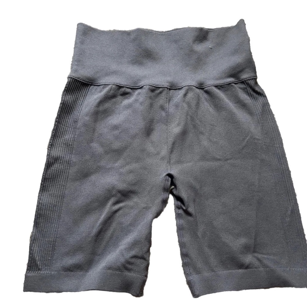 Forever 21 Active Ribbed Gray Biker Shorts SMALL Athletic High Waist